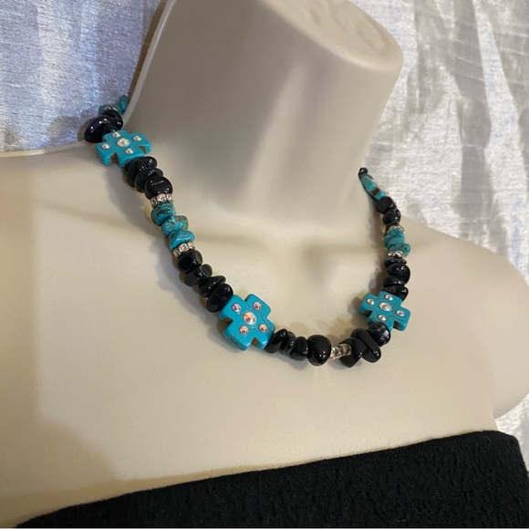 Stone and rhinestone cross necklace shades of blue, 18”, toggle clasp GUC - Picture 2 of 4